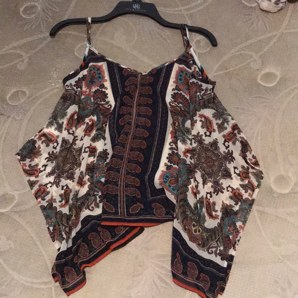 See through loose tank